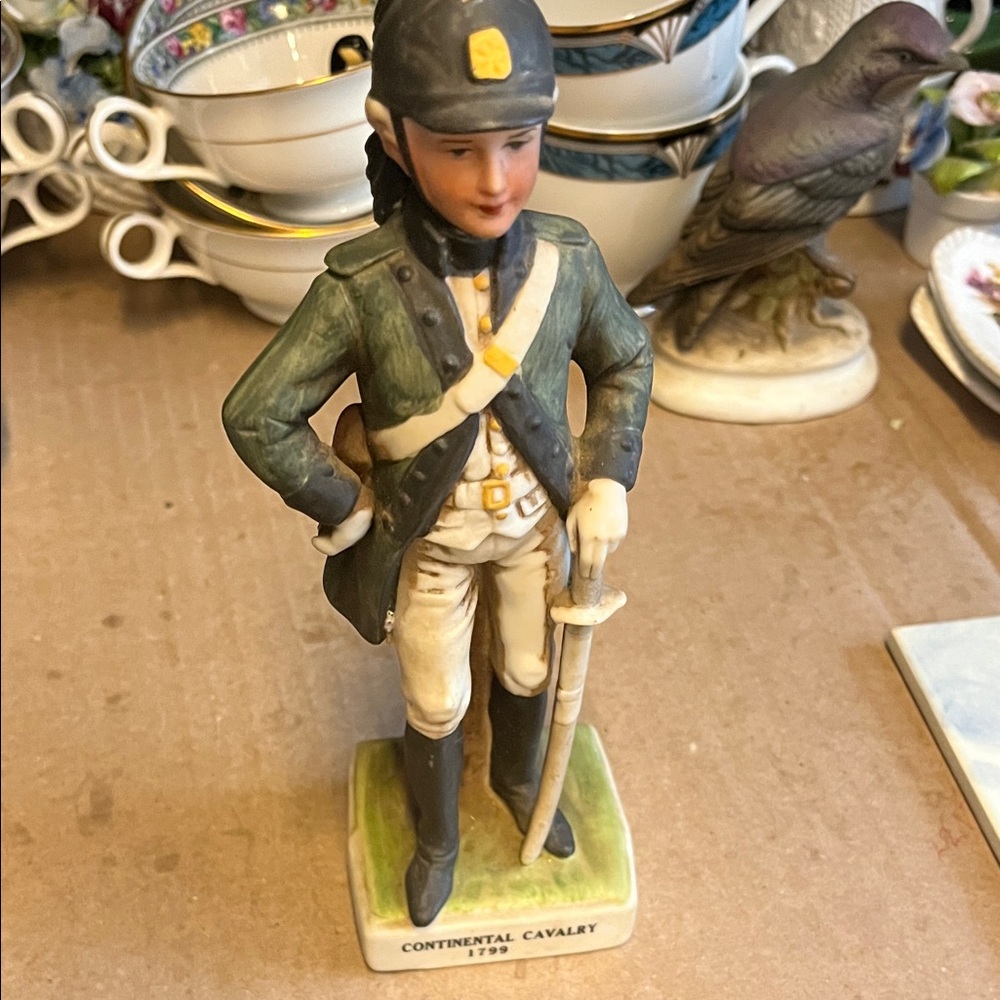 Continental Cavalry Figurine in Green and White 1799